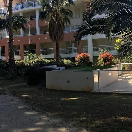 : T2 Avec Clim, Piscine&parking Au Port - Fr-1-335-190 *