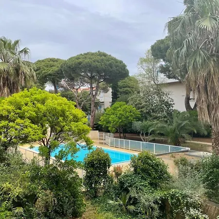 : T2 Avec Clim, Piscine & Parking Au Port - Fr-1-335-190