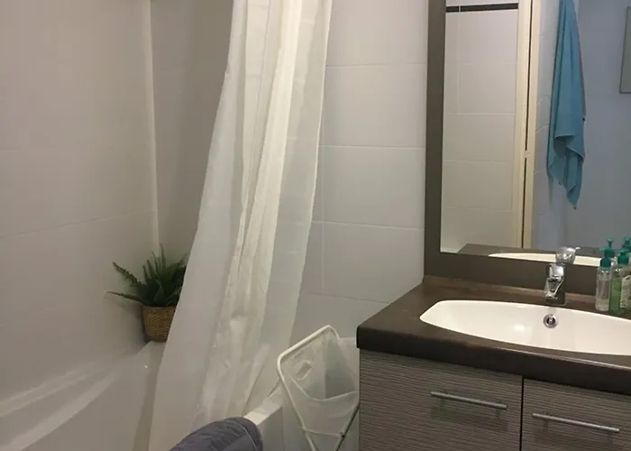 : T2 Avec Clim, Piscine & Parking Au Port - Fr-1-335-190 Lejlighed *