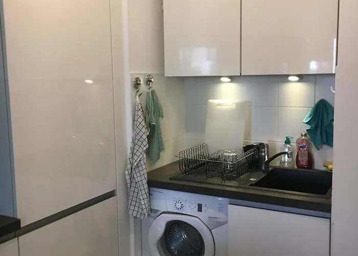 : T2 Avec Clim, Piscine & Parking Au Port - Fr-1-335-190